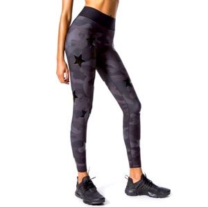 UltraCor Camo/Star leggings size medium